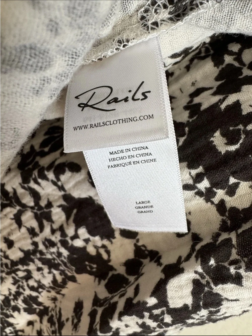 Rails Magnolia Top Camo Floral Black White Flutter Sleeve Top L